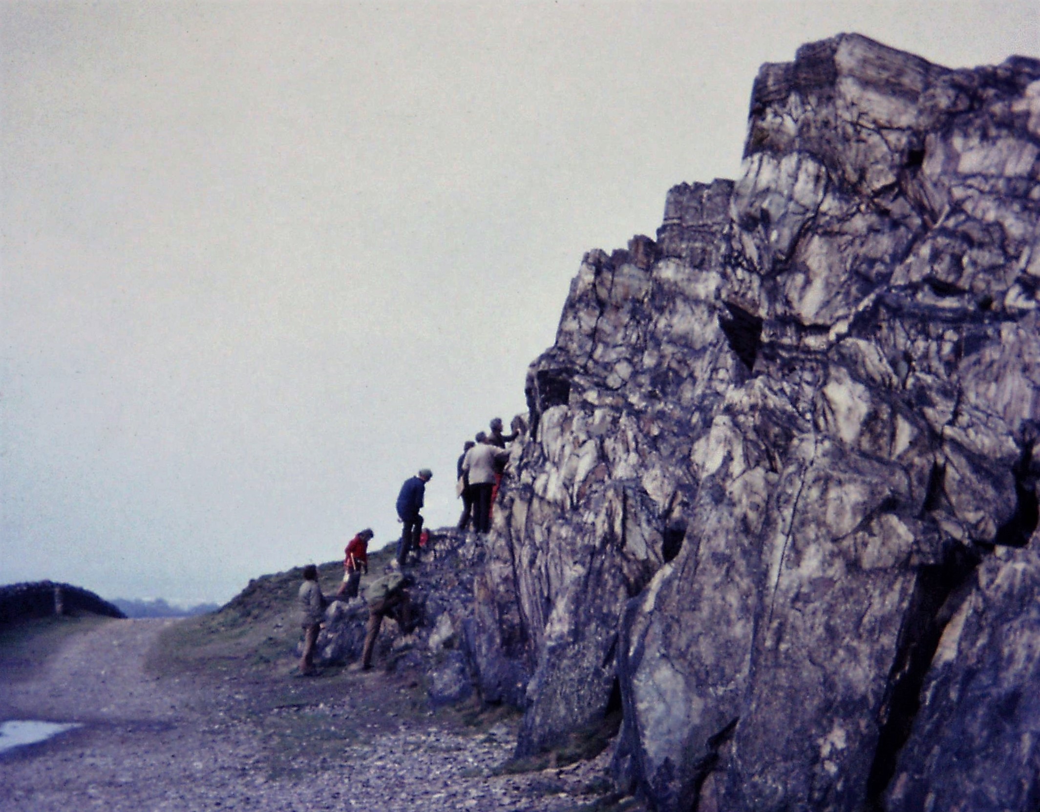 1976.04.03 Charnwood Forest7. Beacon Hill. B.H. Fm volcanosedimentary deps. (Maplewell Gp)